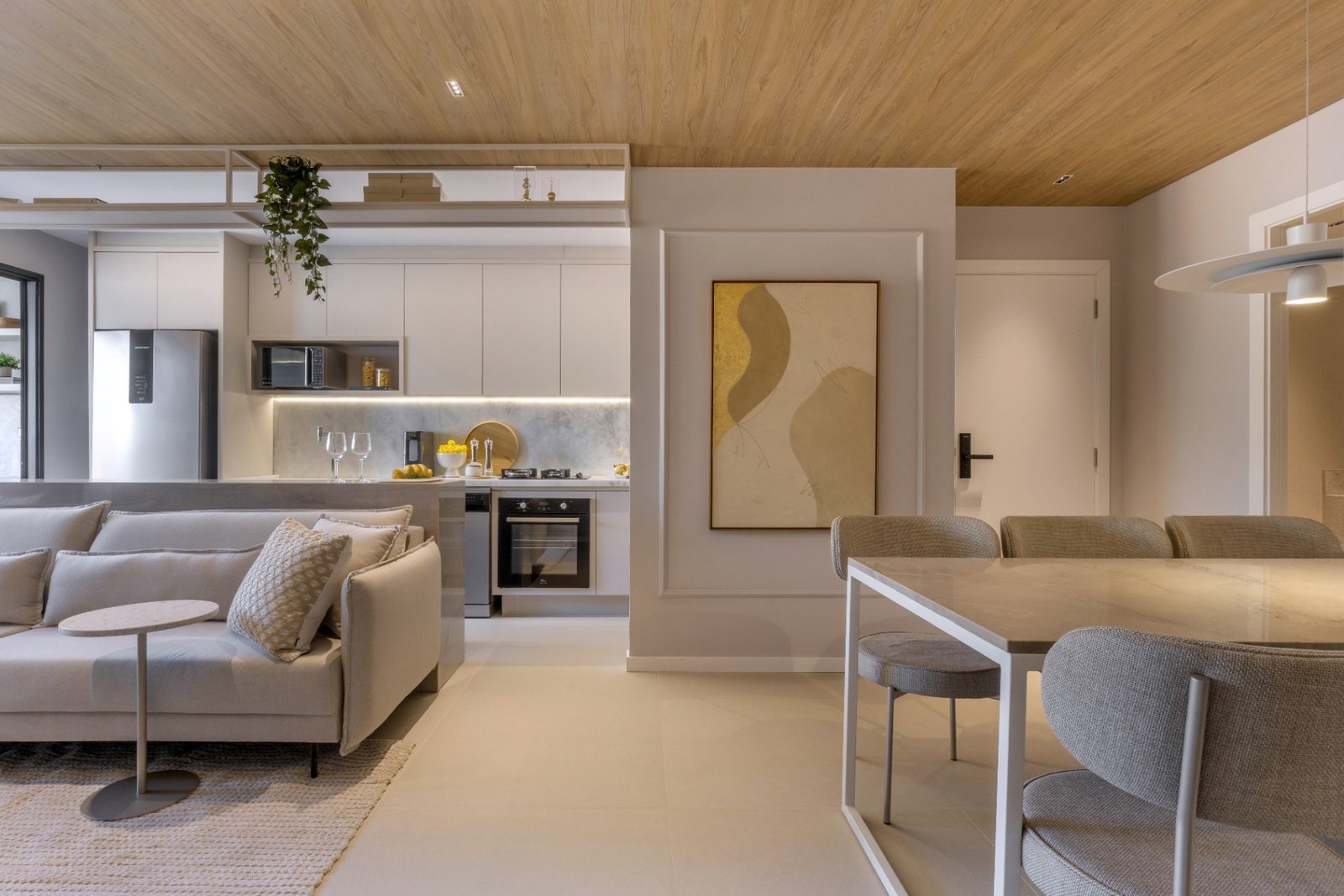 Apartamento decorado de 101 m² — 3 suítes com varanda